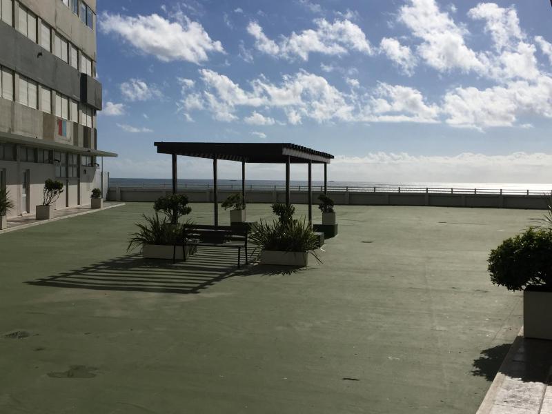 Departamento Cabo Corrientes con cochera cubierta sólo alquiler a familias o mayores de veinticinco años - image 7