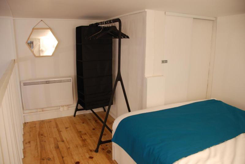 One-Bedroom Apartment image 3