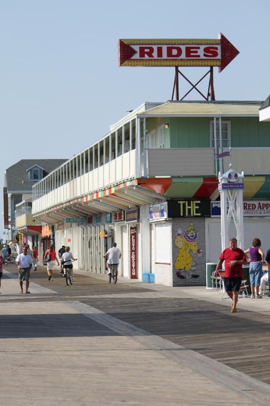 Seabonay Oceanfront Motel - image 13