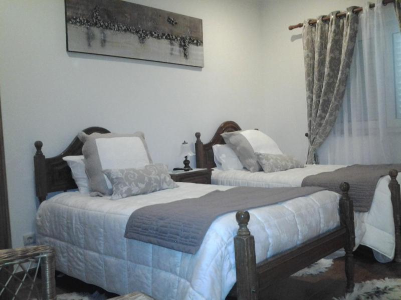 Twin Room image 1