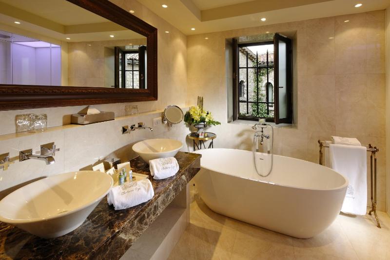 Suite image 4