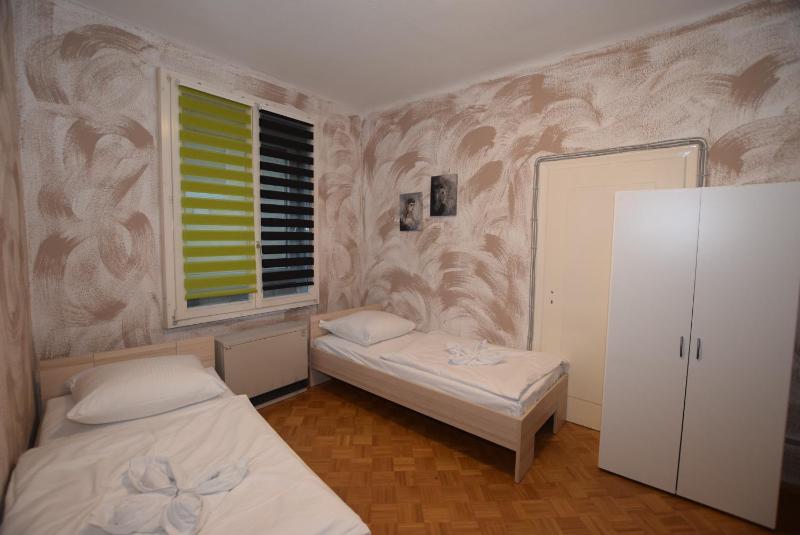 Apartment image 4