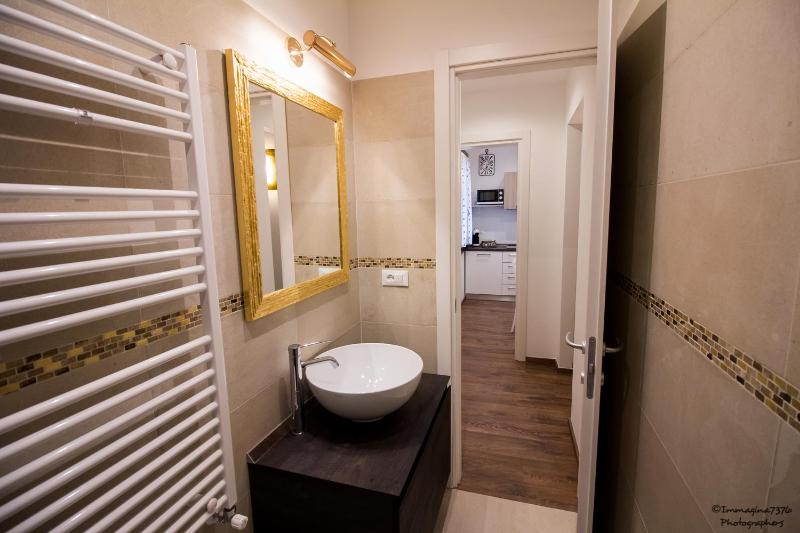 Golden Suite - image 15