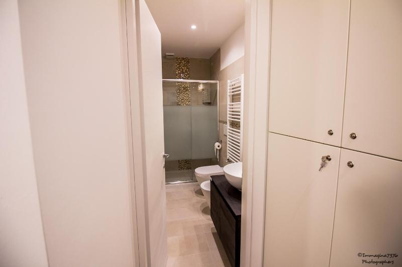 Golden Suite - image 13