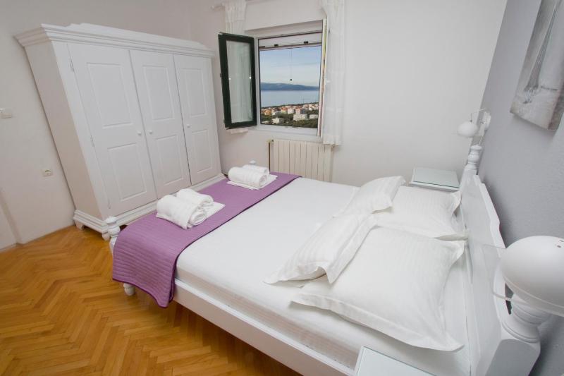 Apartment Glavina with heated pool - image 9