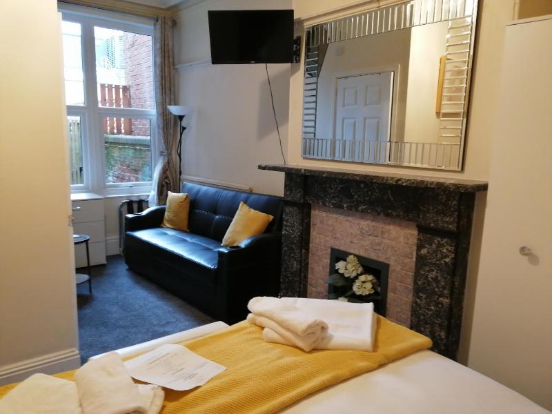 King Room image 2