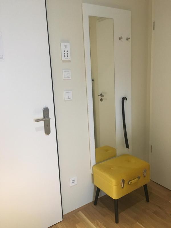 Studio Apartment image 3