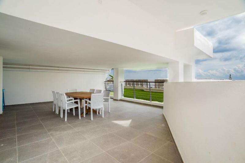 Superior Apartment image 2