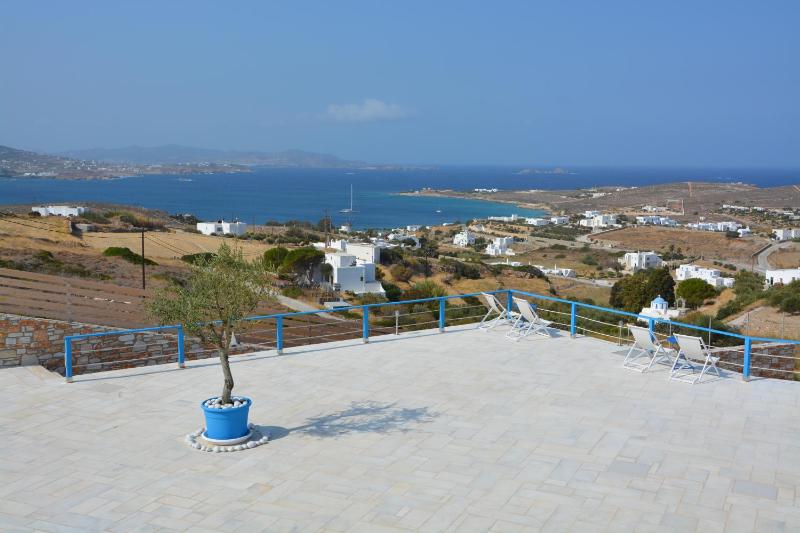 White Blue Houses & Apartments Paros - image 15