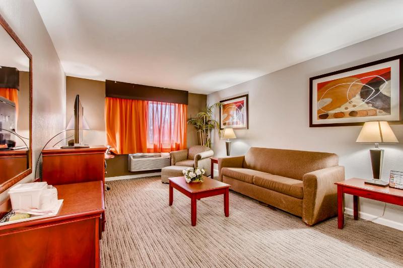 Orangewood Inn and Suites Midtown - image 13