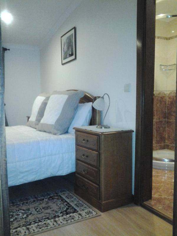 Double Room image 4
