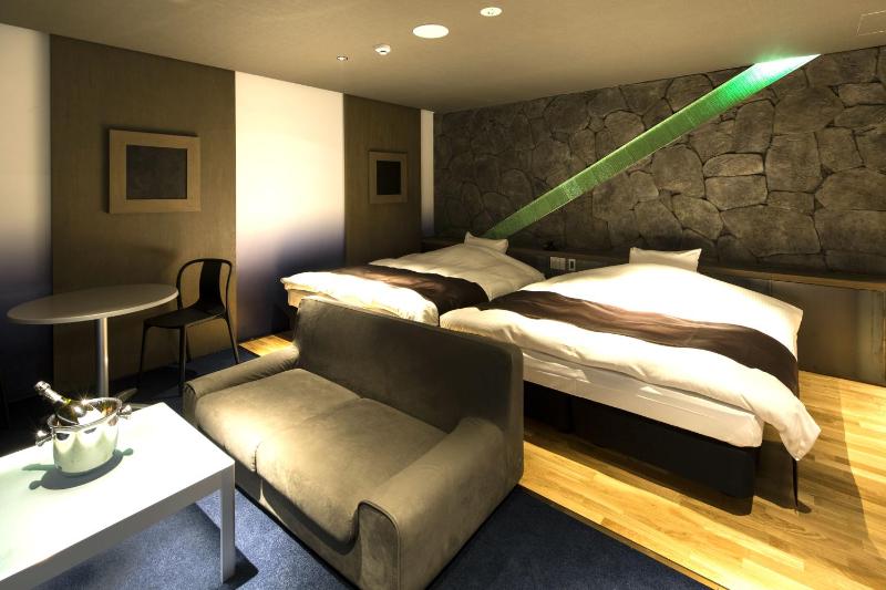 HOTEL THE Grandee Shinsaibashi Namba - image 3