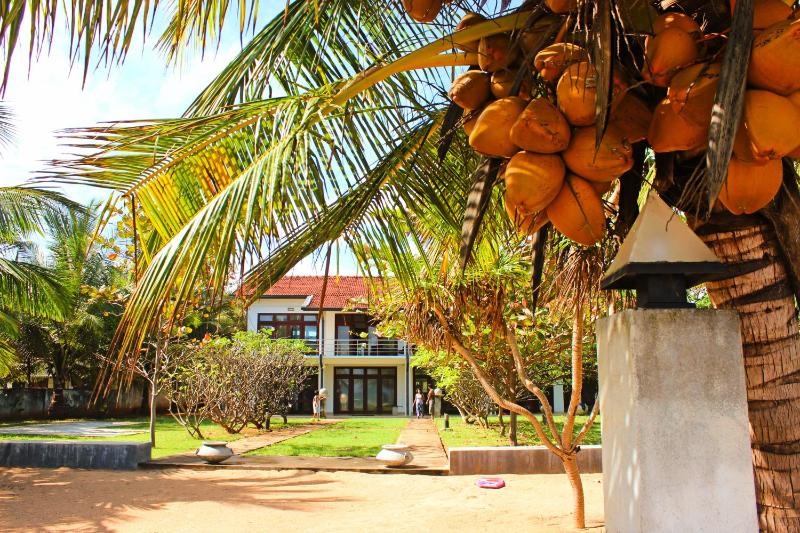 Villa Nilaveli Beachfront - image 23