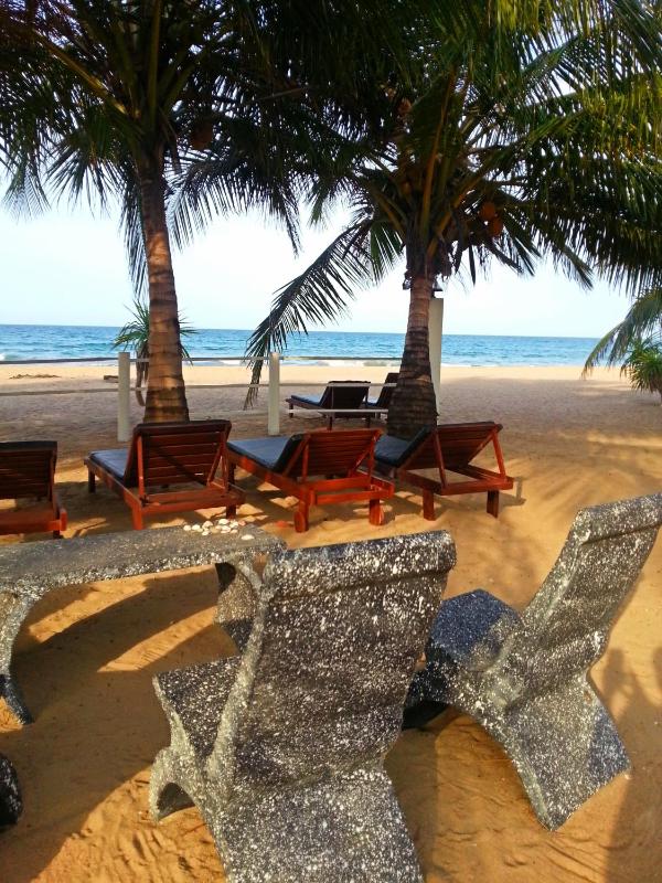 Villa Nilaveli Beachfront - image 19