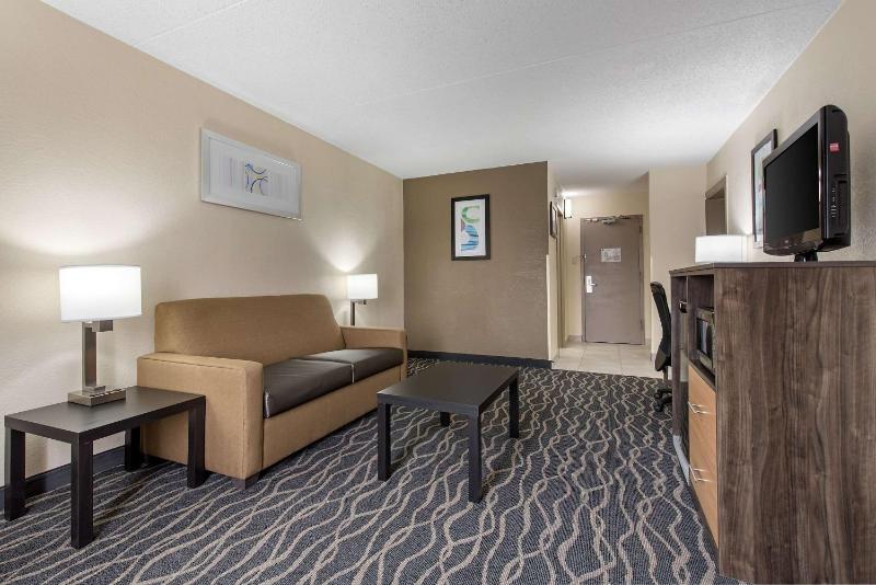 Double Suite with Sofa Bed - Non-Smoking image 3