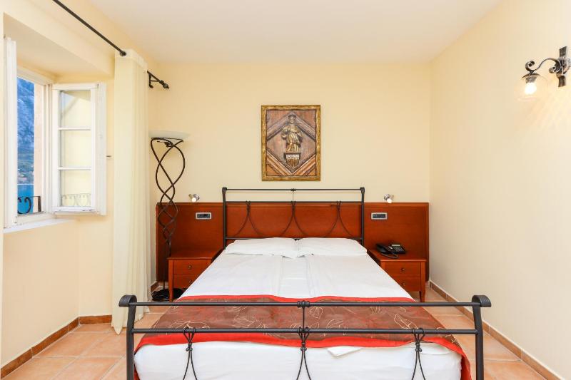 Double or Twin Room image 1