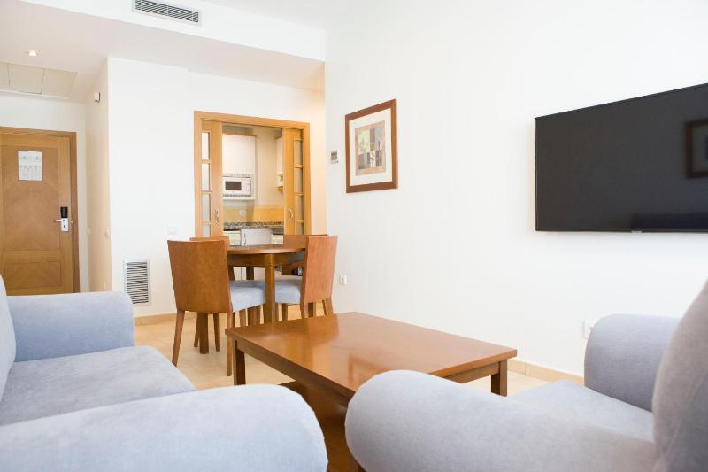 Double Room image 4