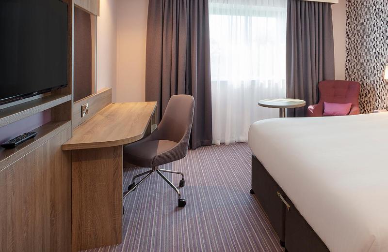 Standard Room With King Bed and Double Bed image 2
