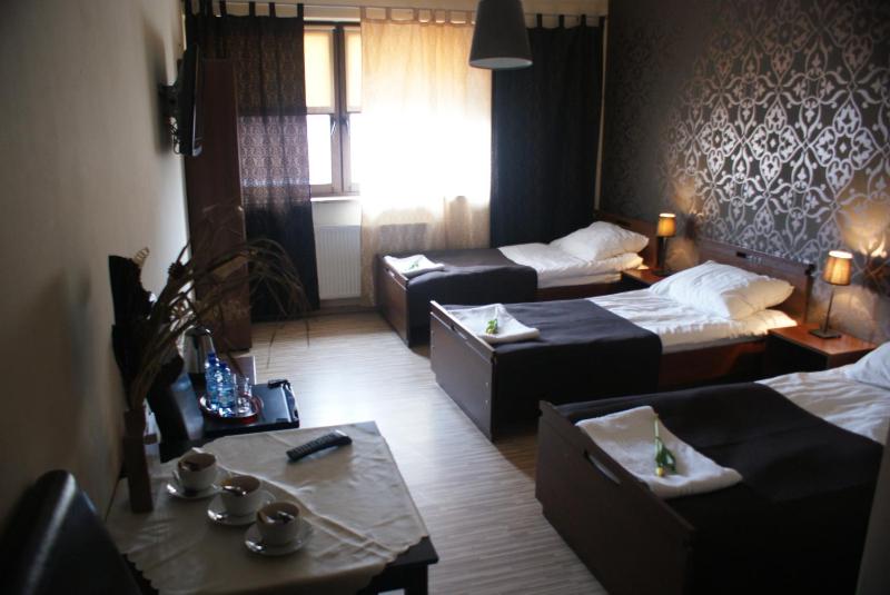 Comfort Triple Room image 4