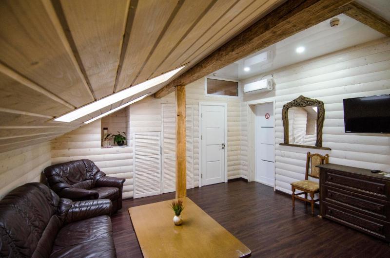Standard Suite image 2