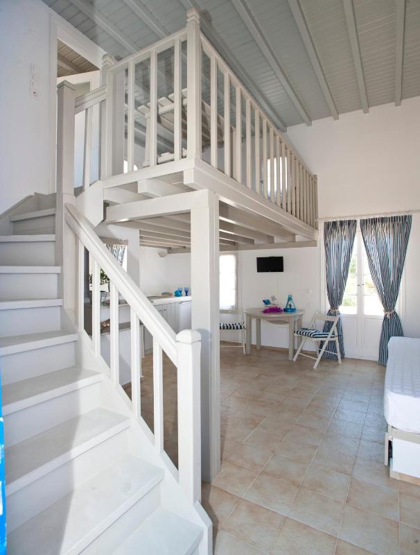 Superior One-Bedroom Apartment (4 Adults) - Split Level image 1