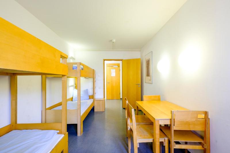 Triple Room with Shared Bathroom image 2