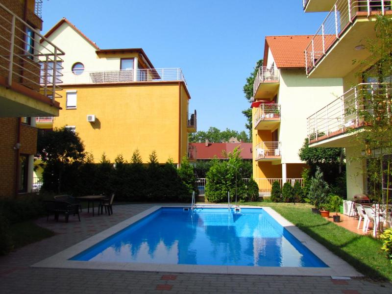Balaton Beach Apartman - image 25