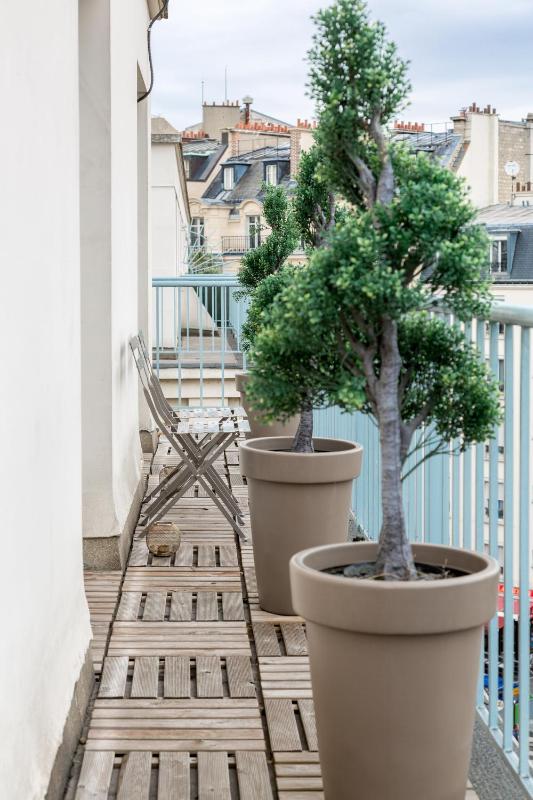 Apartment with Balcony image 4