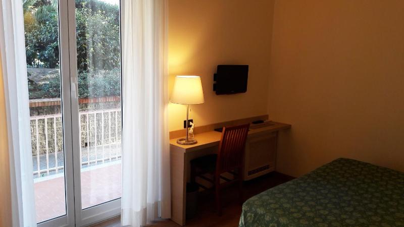 Economy Double or Twin Room with Balcony image 2