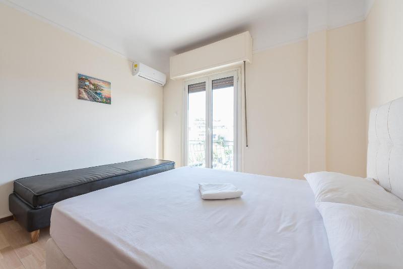 Super Paradise Apartments - image 10