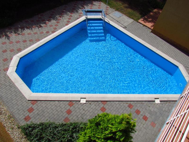 Balaton Beach Apartman - image 15