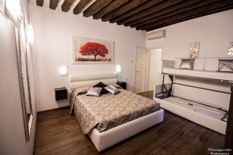 Silver Suite - image 9