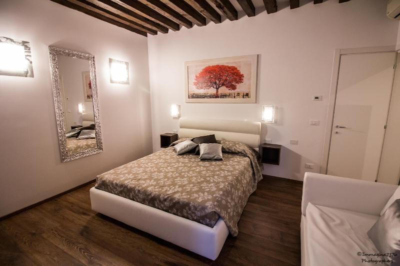 Silver Suite - image 1