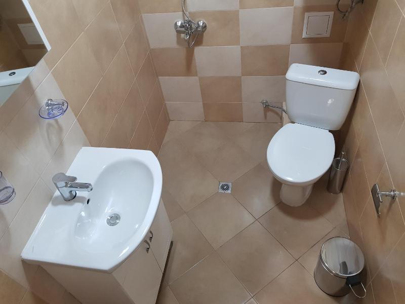 Twin Room with Terrace image 2