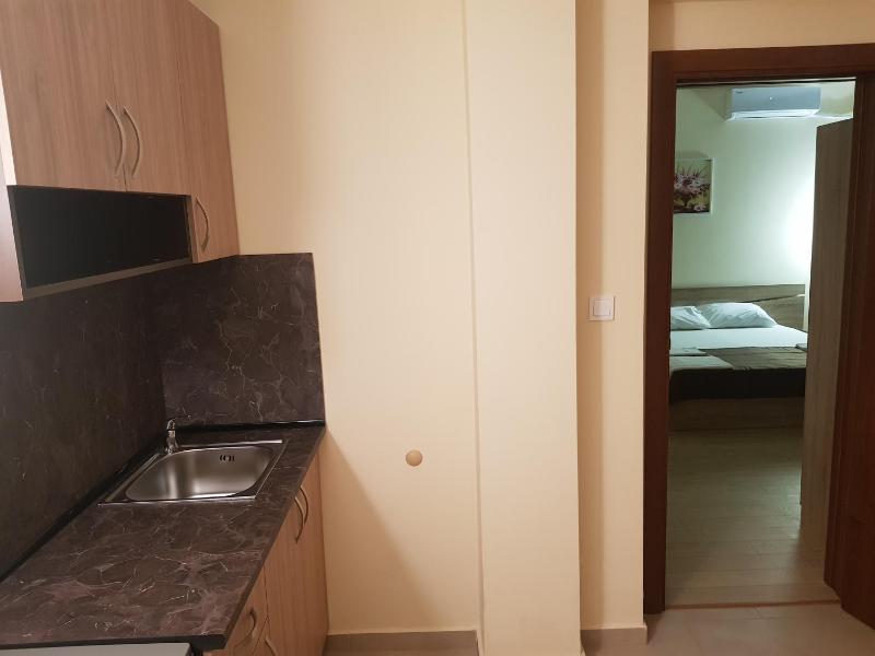 Twain Apart&Rooms - image 11