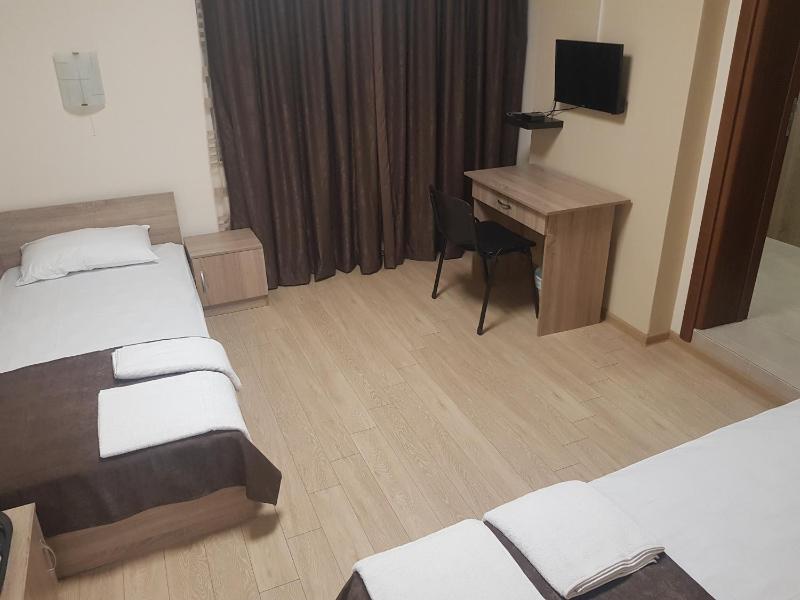 Twin Room with Terrace image 3