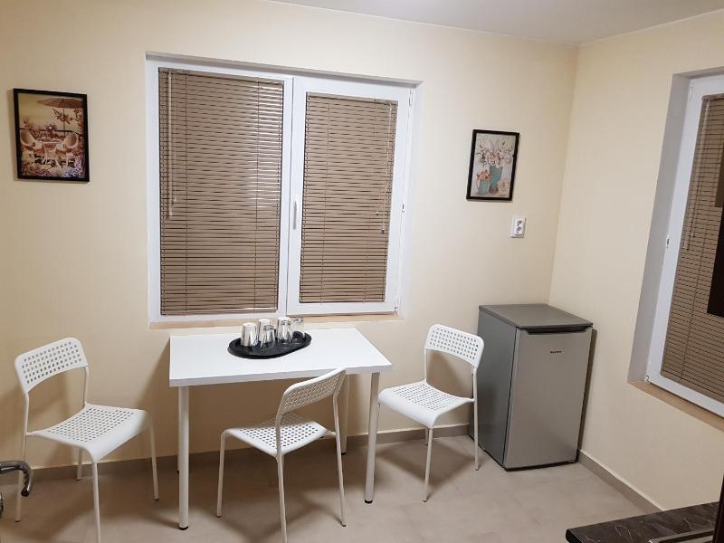 Apartment (1 double bed & 1 sofa bed) image 4