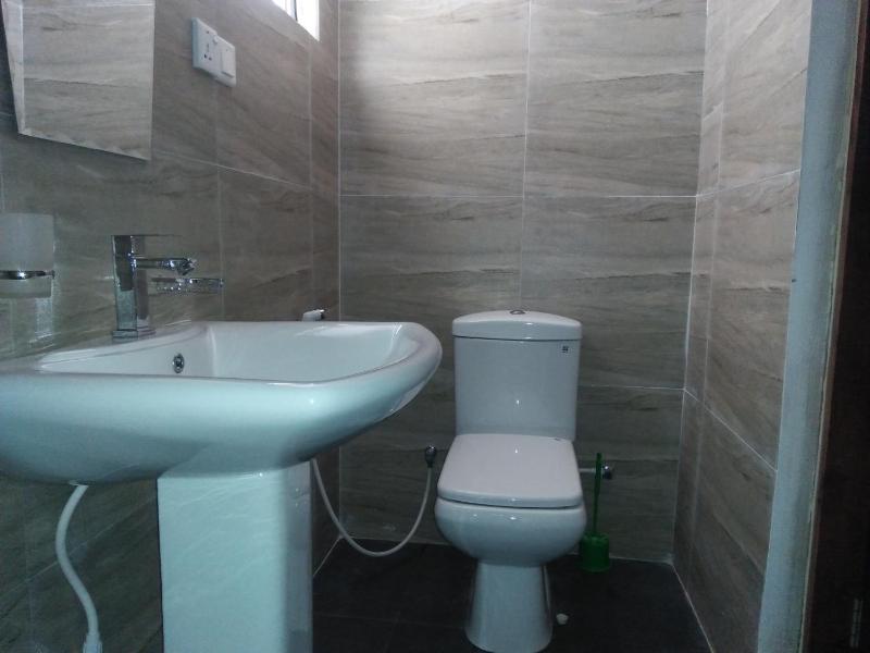 Living Home - image 15