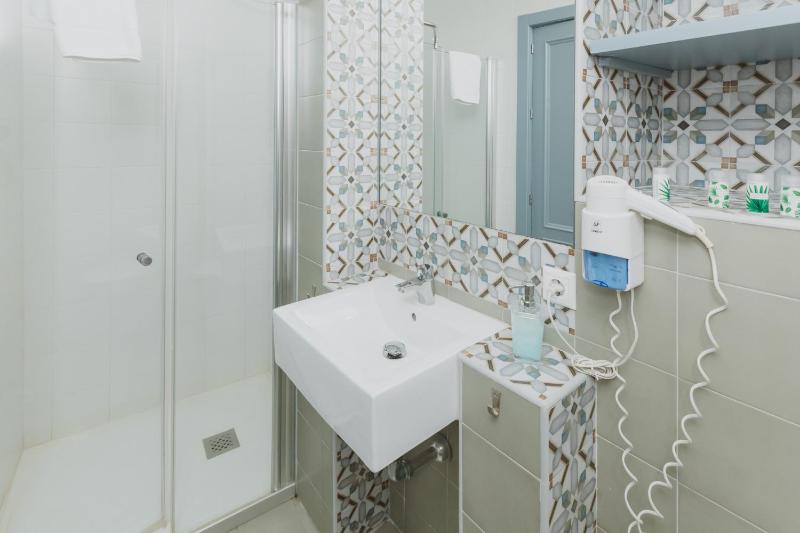 Hostal Gravina - image 44