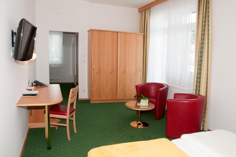 Double Room with Balcony image 1