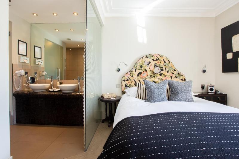 Mini Suite image 1