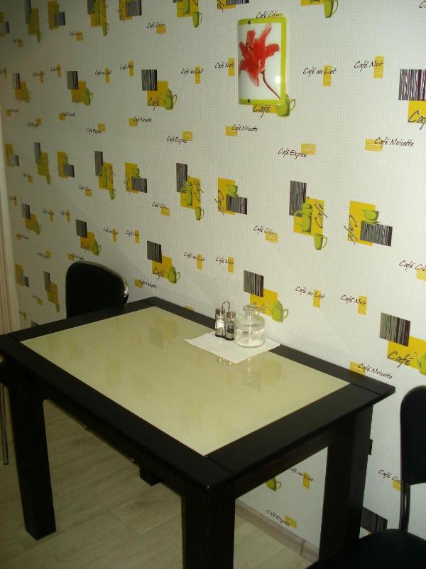 One-Bedroom Apartment image 2