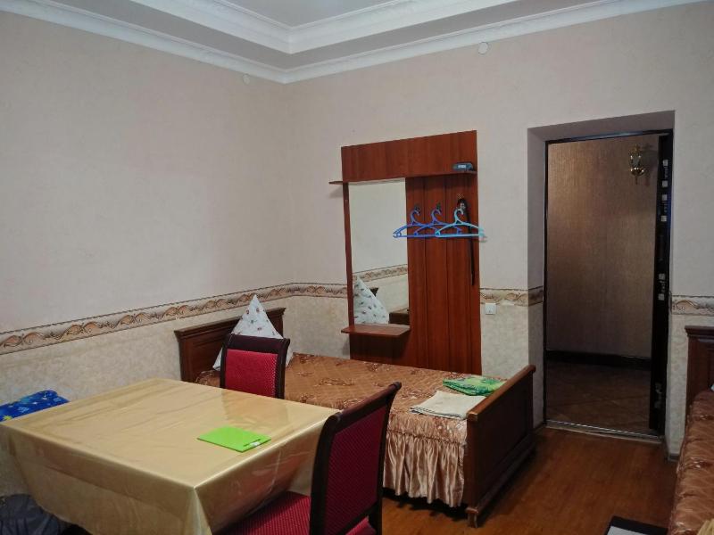 Budget Triple Room image 2
