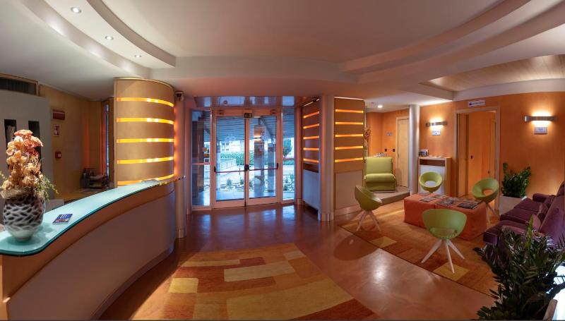 Junior Suite image 3