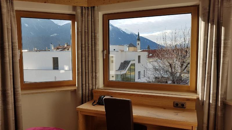 Junior Suite with Balcony image 4