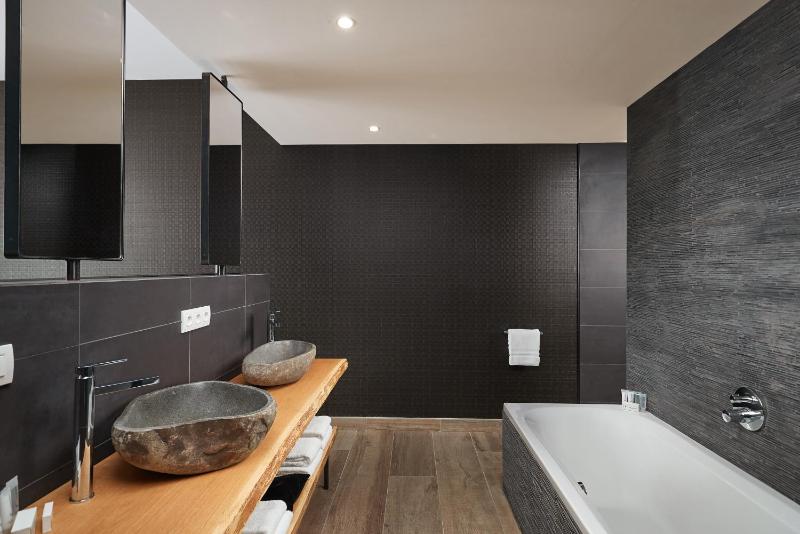 Presidential Suite image 2