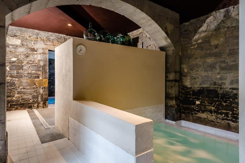 Double or Twin Room with a unique Spa Access image 3