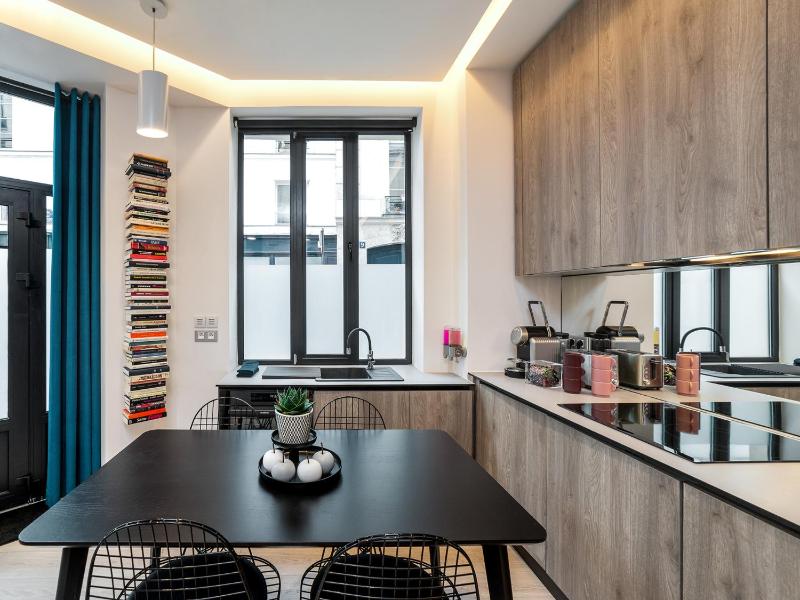 Superior Apartment image 3