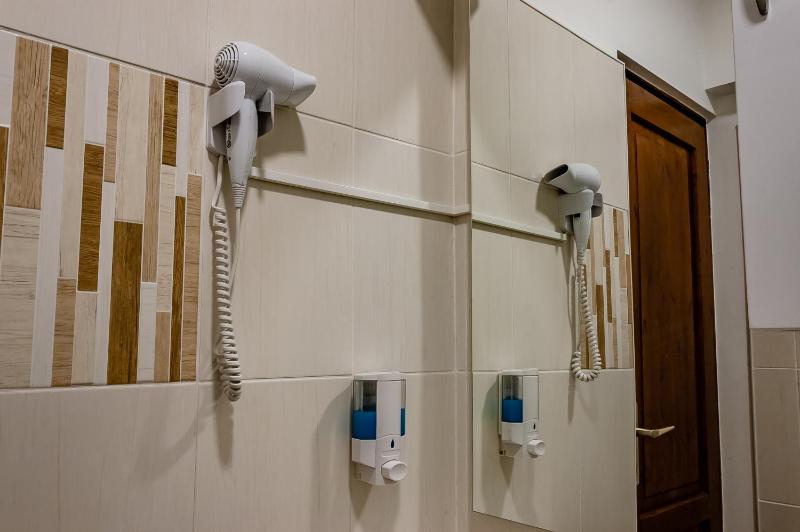 Quadruple Room image 2