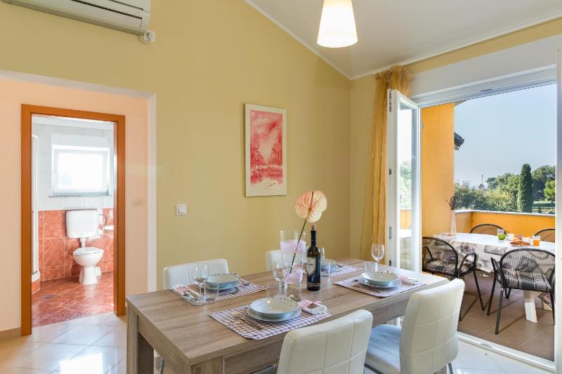 Apartment with Sea View image 1